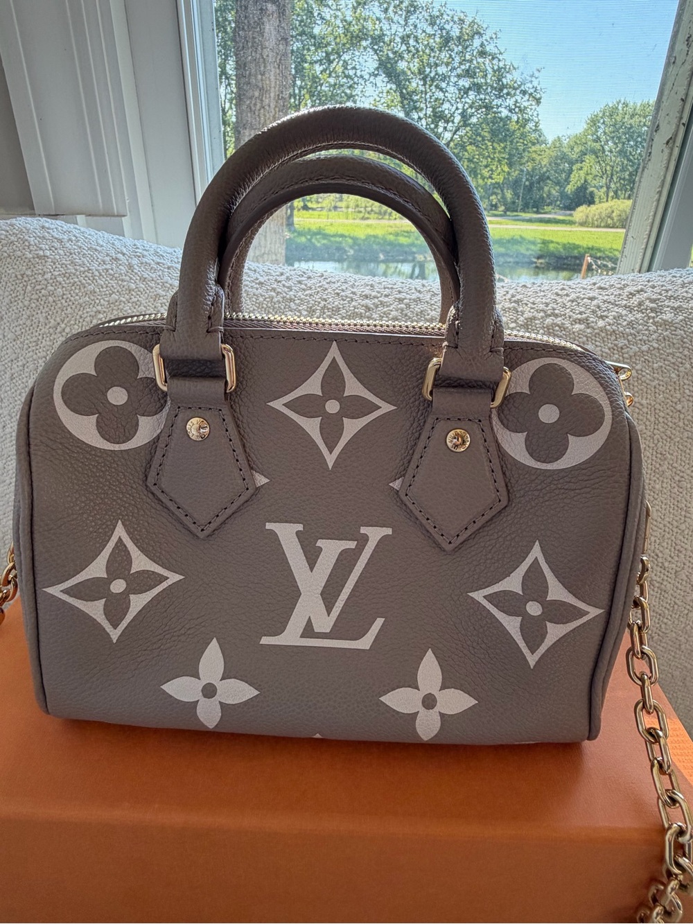 SOLD🎉Louis Vuitton Speedy Bandoulière 20 Bicolor Monogram Empreinte Handbag - Picture 4 of 13